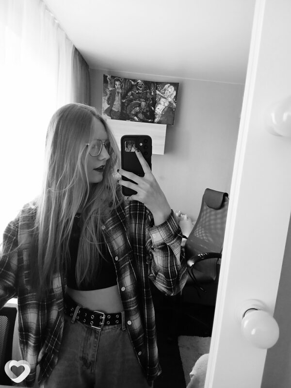 Полина, 19, Тюмени — анкета №2708691