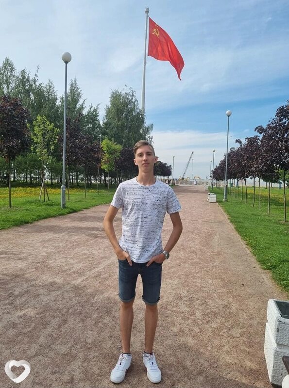 Денис, 22, Ярославле — анкета №2708905