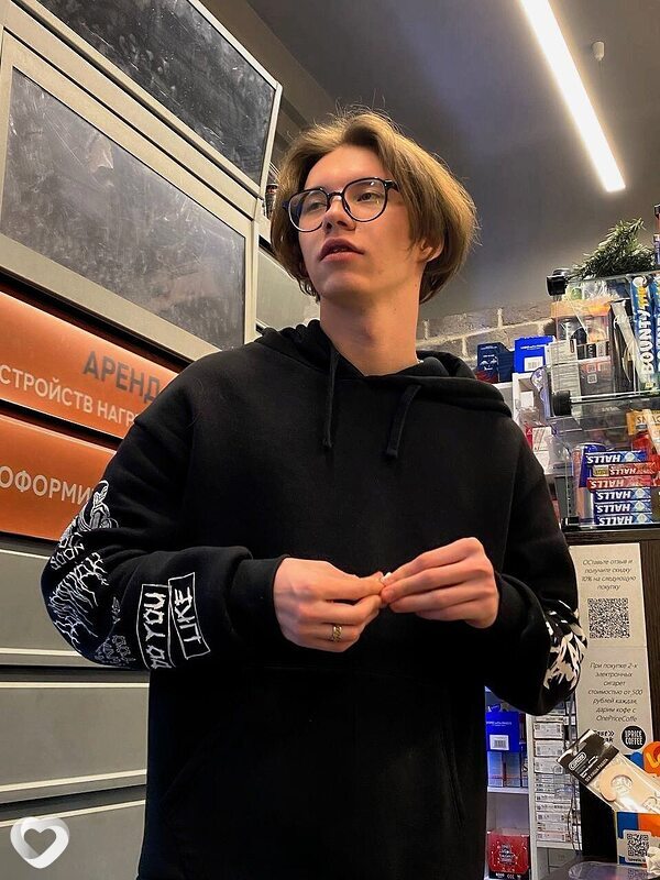 Артём, 21, Москве — анкета №2709319