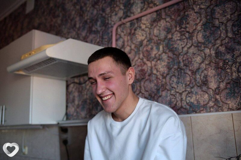 Даня, 21, Новороссийске — анкета №2709946