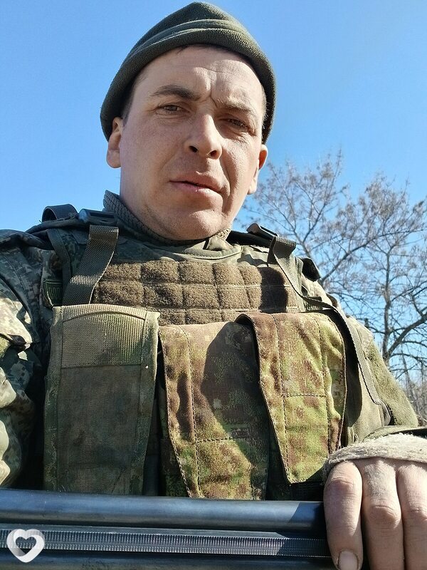 Денис, Докучаевск