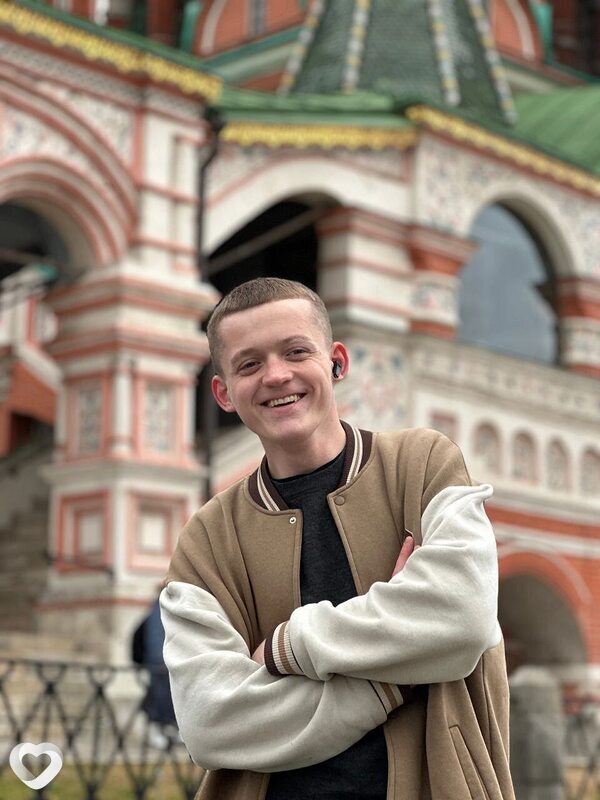 Кирилл, 20, Нефтеюганске — анкета №2710194