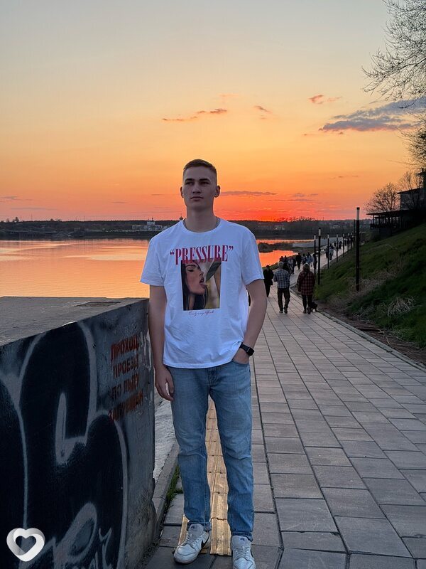 Дмитрий, 25, Саратове — анкета №2710488
