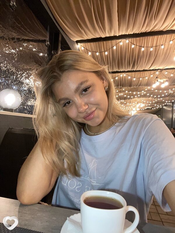 Алена, 19, Красноярске — анкета №2711250