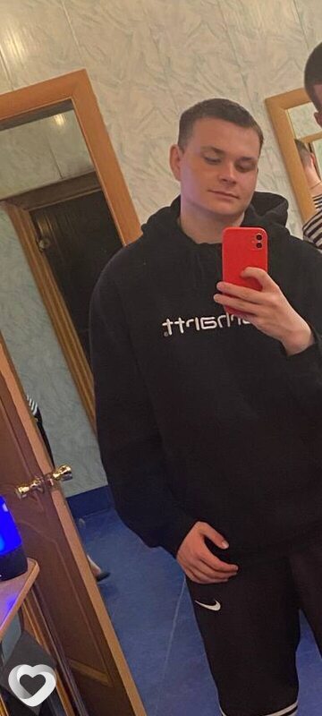 Кирилл, 21, Архангельске — анкета №2711576