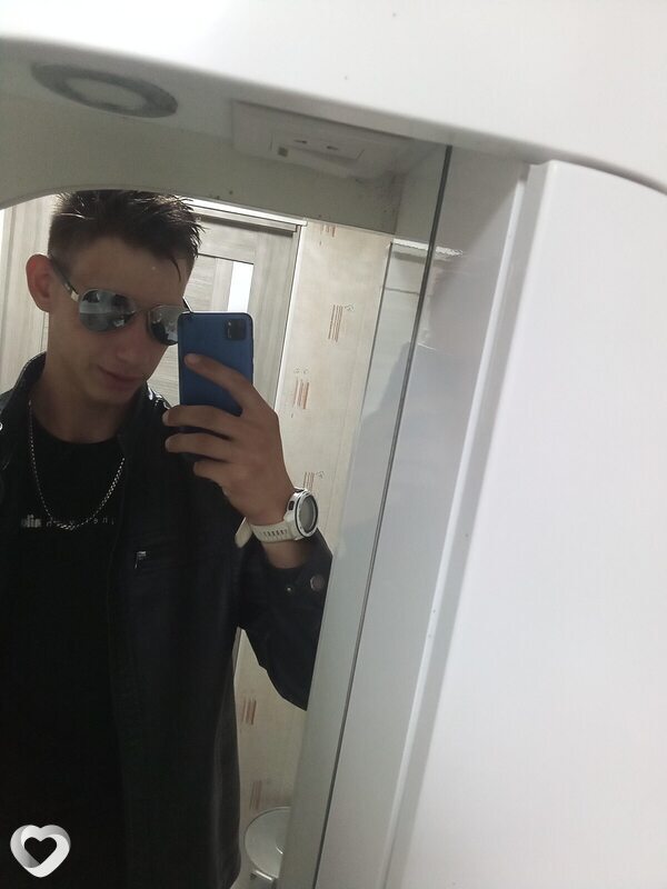 Вадик, 20, Ростове-на-Дону — анкета №2712254
