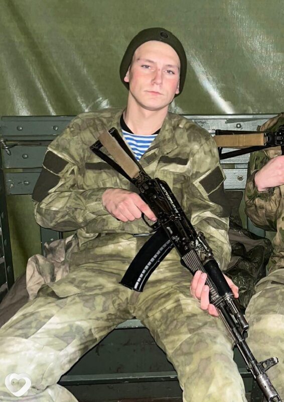 Олег, 21, Солигорске — анкета №2712385