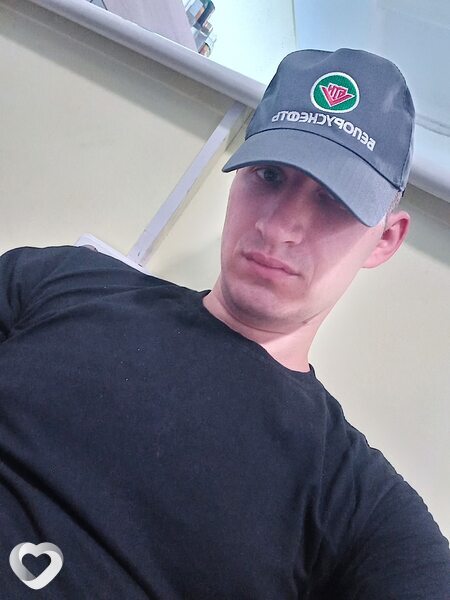Евгений, 23, Речице — анкета №2713639