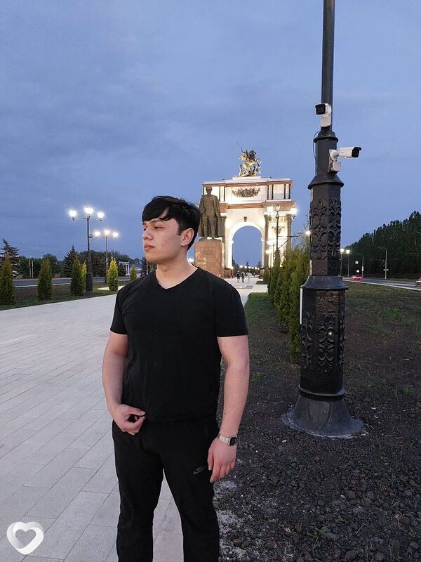Иса, 26, Курске — анкета №2714557
