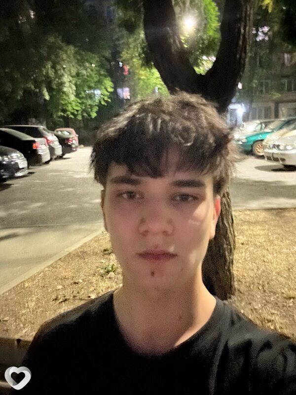 Давид, 21, Симферополе — анкета №2714690
