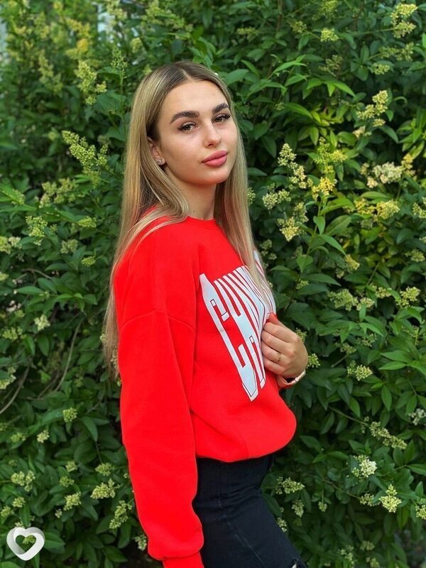 Карина, 28, Луганске — анкета №2715043