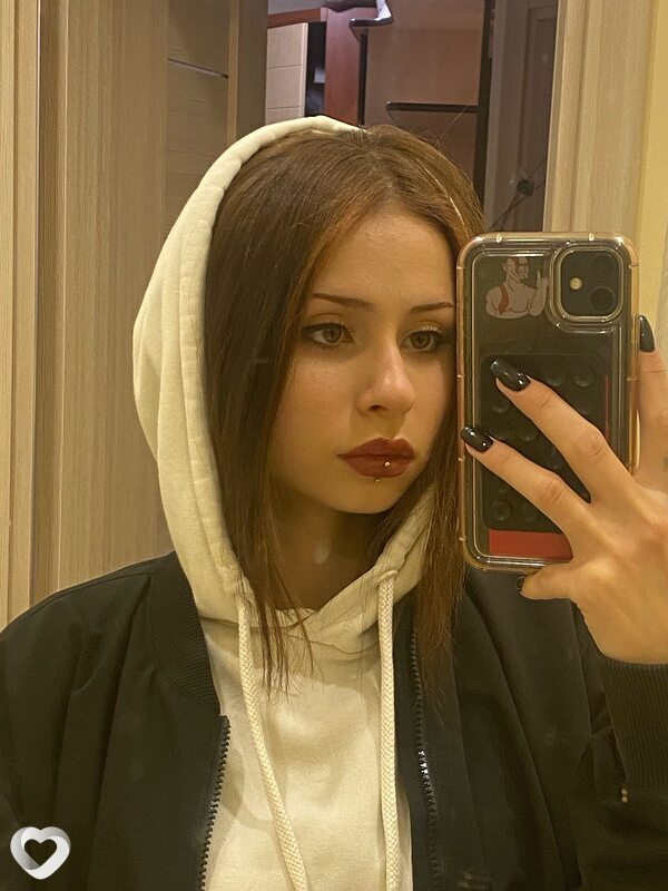 Аделина, 22, Альметьевске — анкета №2715941