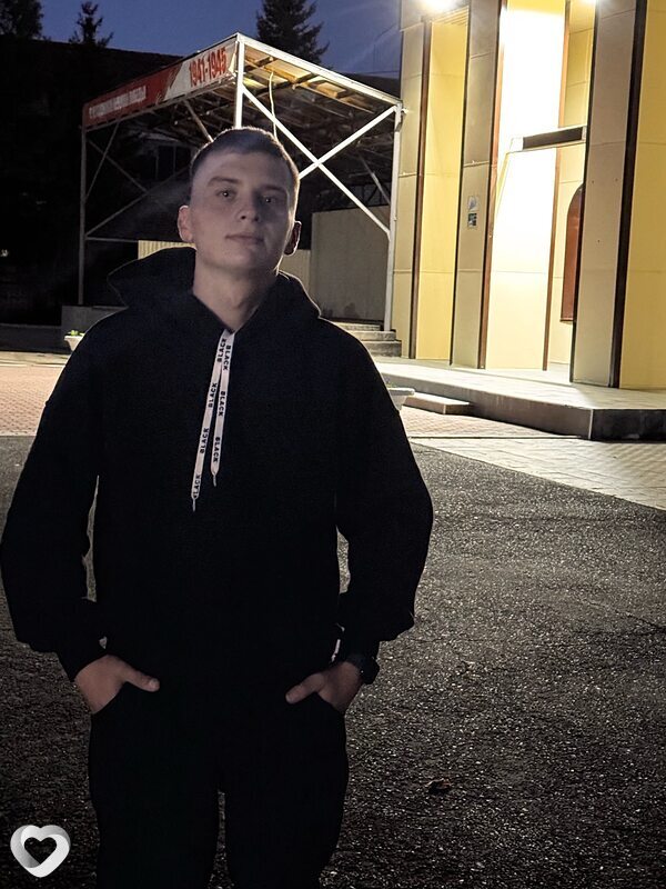 Михаил, 22, Чите — анкета №2715999
