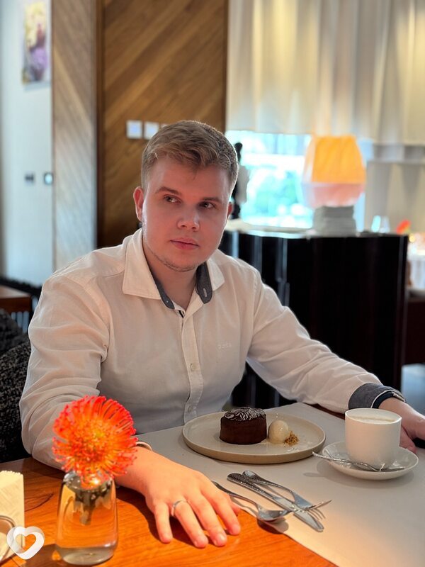 Влад, 23, Саратове — анкета №2716790