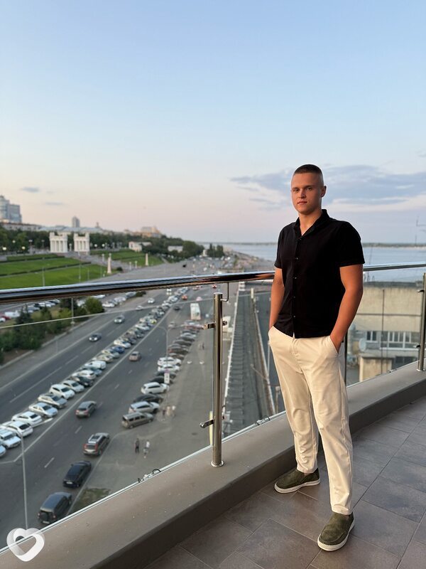 Данил, 21, Волжском — анкета №2717998