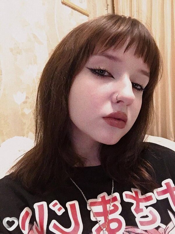 Кариночка, 21, Барнауле — анкета №2718442