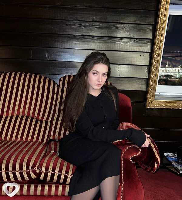 Елена, 21, Тюмени — анкета №2718312