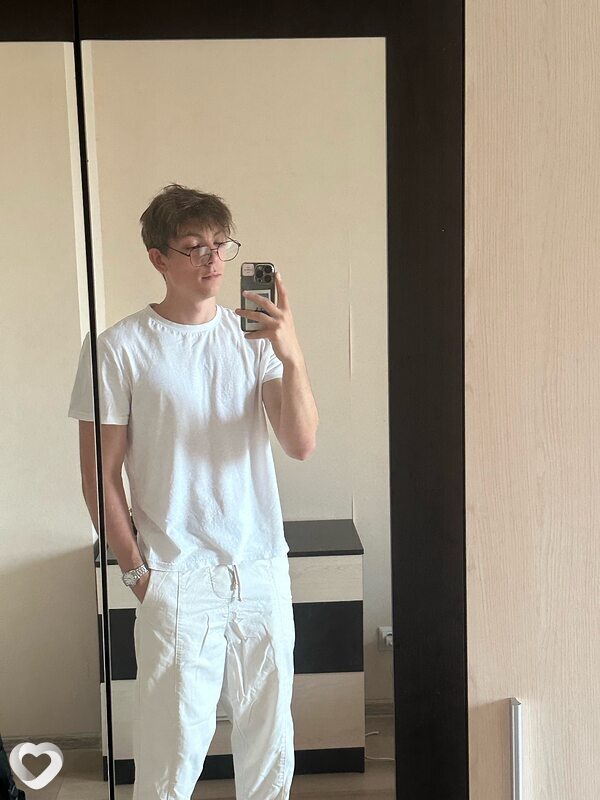 Владимир, 22, Краснодаре — анкета №2718083