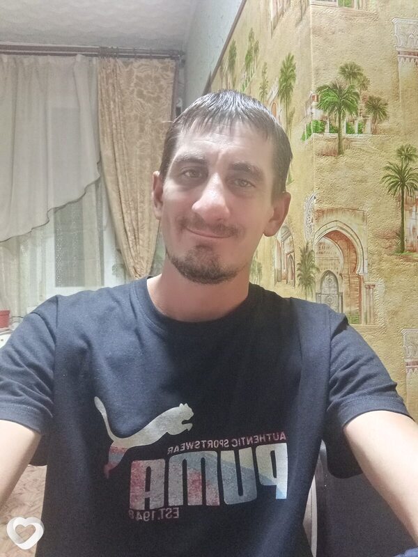 Александр, 41, Краснодоне — анкета №2719892