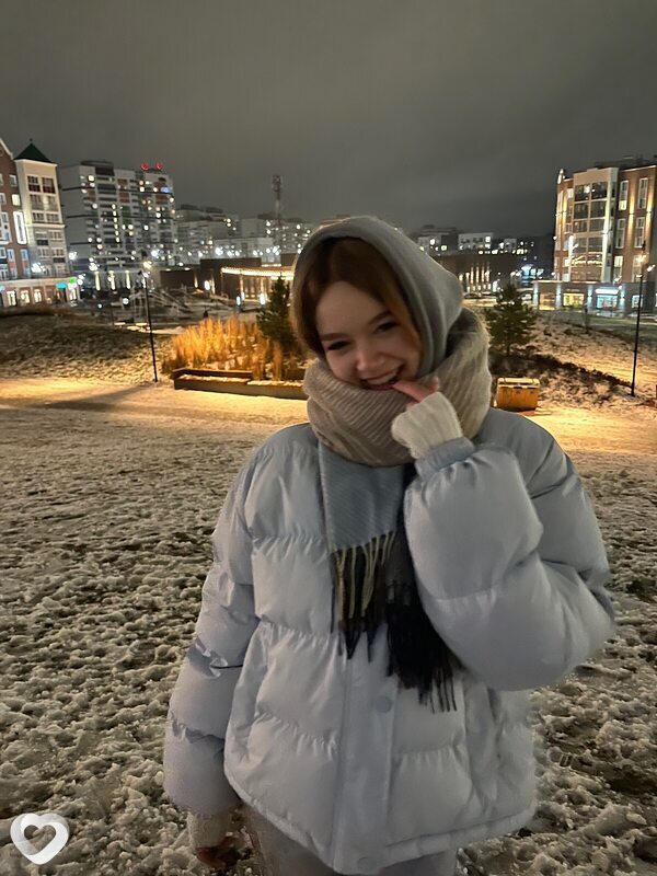 Карина, 21, Москве — анкета №2720002