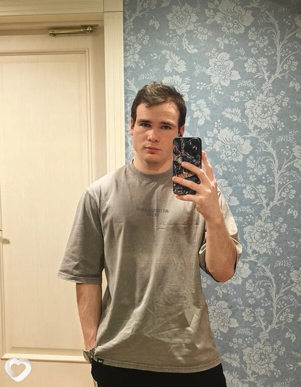 Артем, 23, Новосибирске — анкета №2720994