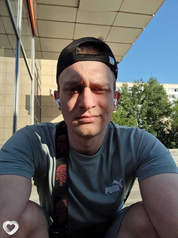Иван, 26, Мариуполе — анкета №2721908