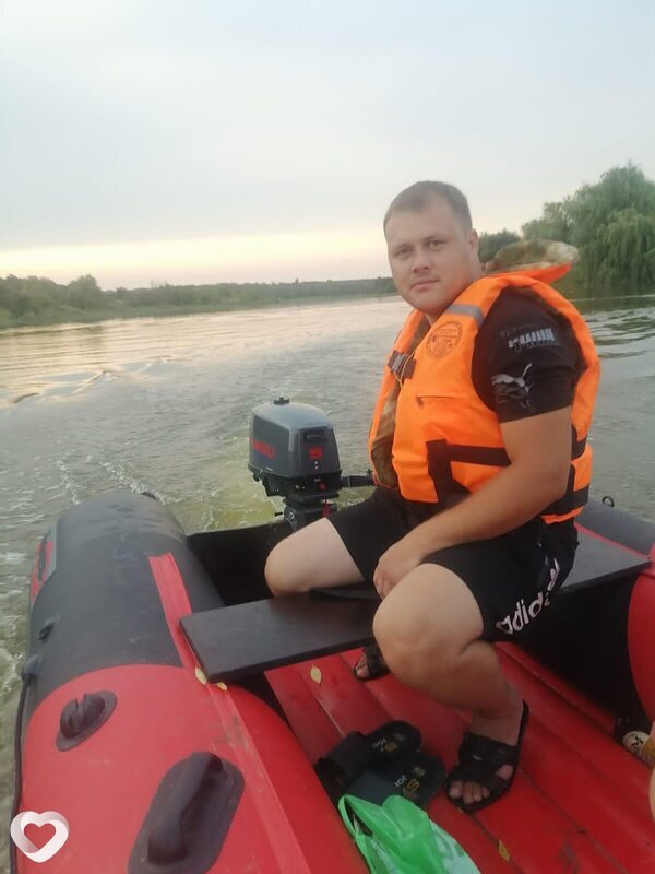 Максим, 36, Миллерове — анкета №2721644
