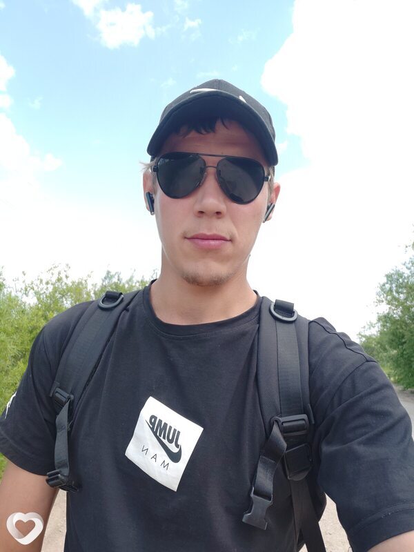 Иван, 29, Алдане — анкета №2722478