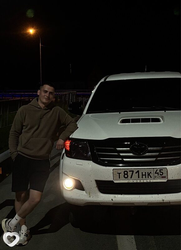 Денис, 23, Москве — анкета №2722306