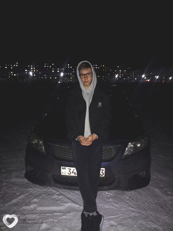 Кирилл, 20, Омске — анкета №2722684
