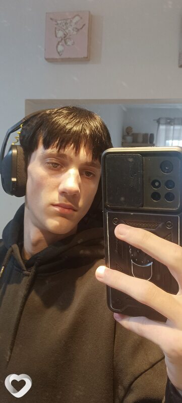 Денис, 18, Гданьск — анкета №2722857