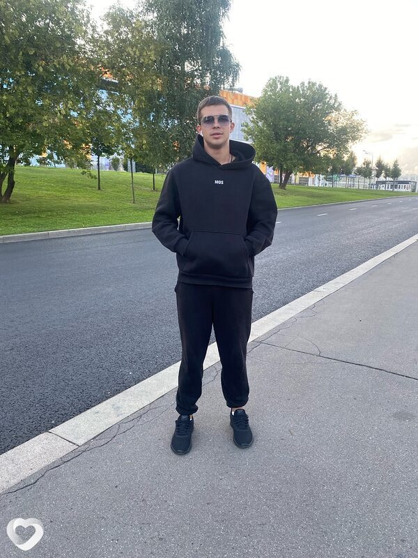 Артем, 26, Москве — анкета №2723081