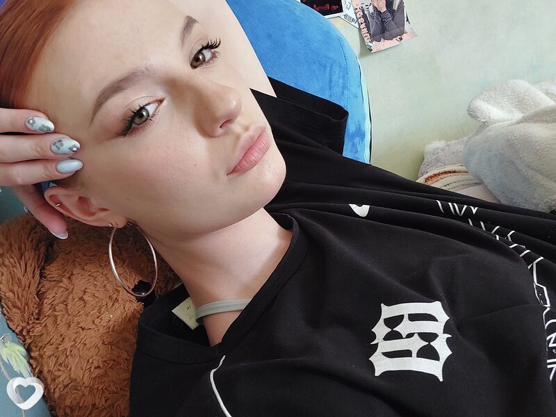 Надюша, 19, Екатеринбурге — анкета №2723207