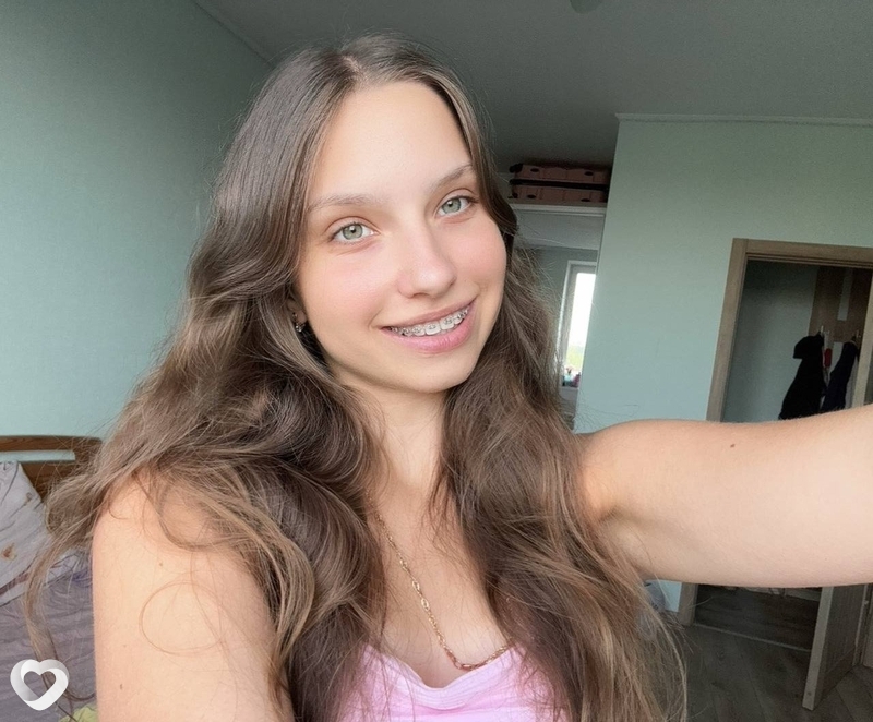 Виктория, 19, Санкт-Петербурге — анкета №2723704