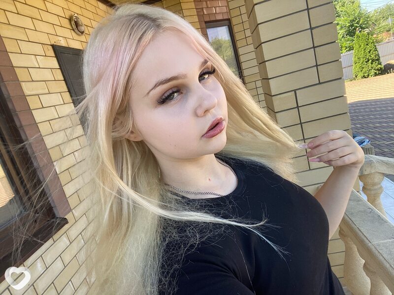 Викуля, 19, Новороссийске — анкета №2723993