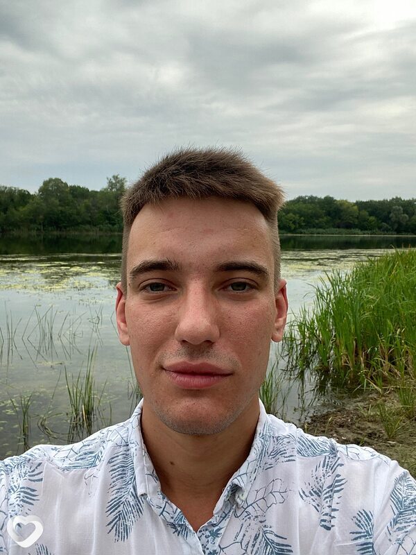 Артём, 23, Донецк (Ростовская Обл.) — анкета №2724089