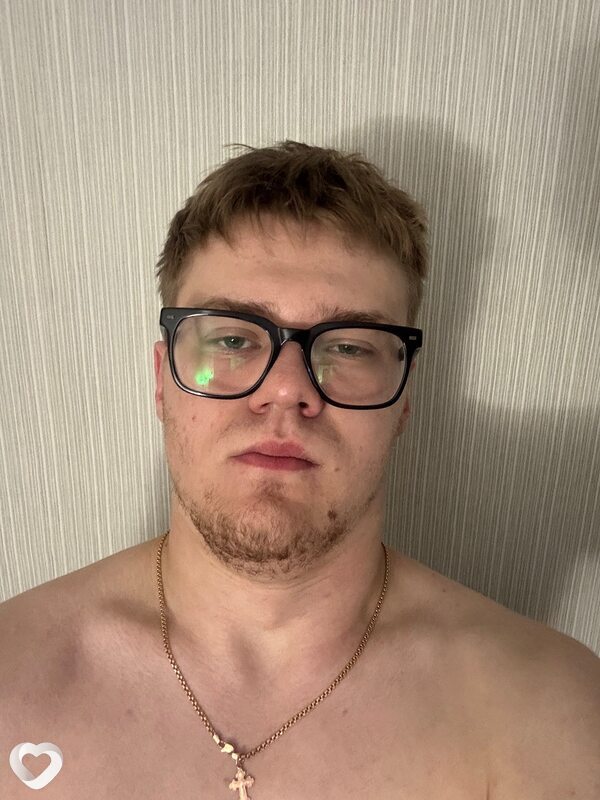 Антон, 22, Витебске — анкета №2724745