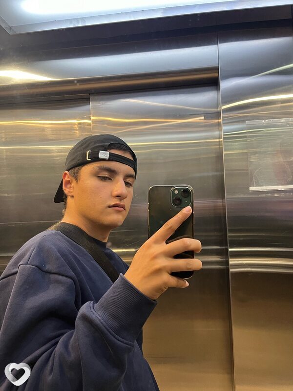 Артур, 21, Ташкент — анкета №2726933