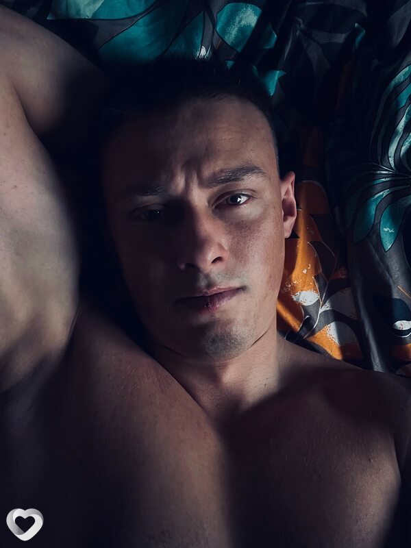 Артем, 24, Бишкек — анкета №2727136