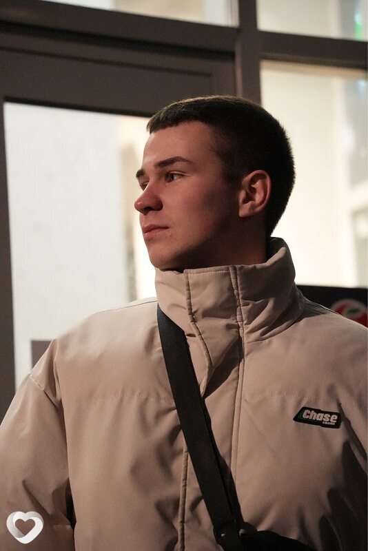 Александр, 22, Москве — анкета №2727359