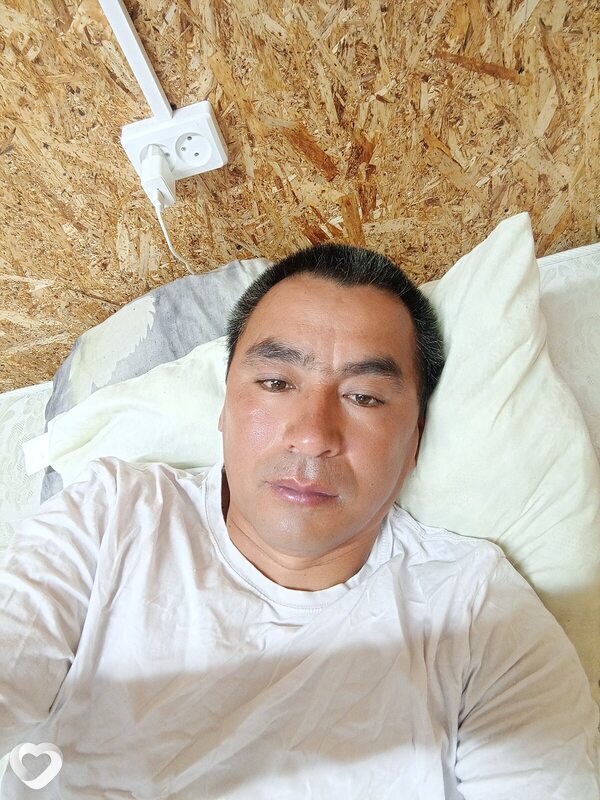 Уткир Узбек, 43, Горно-Алтайске — анкета №2728356