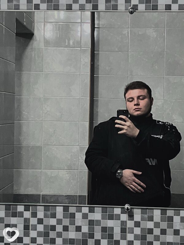 Максим, 20, Омске — анкета №2729876