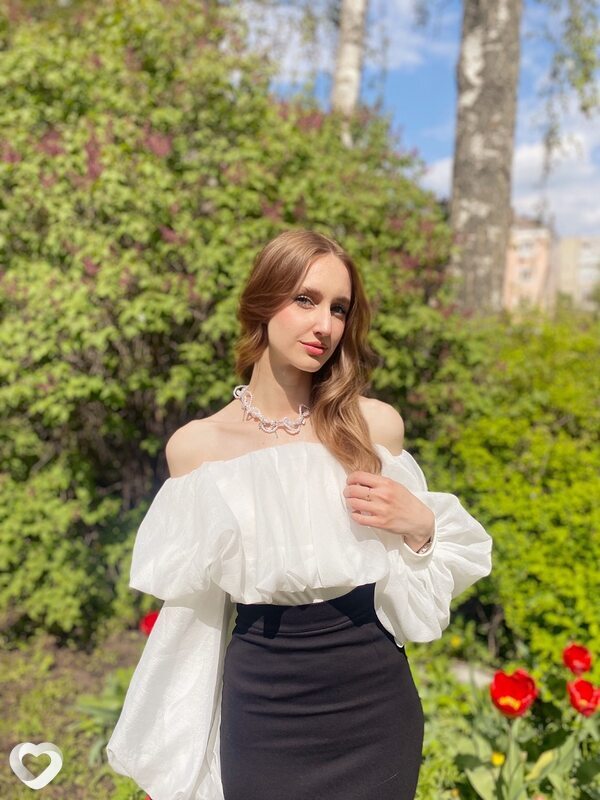 Полина, 21, Ярославле — анкета №2730991
