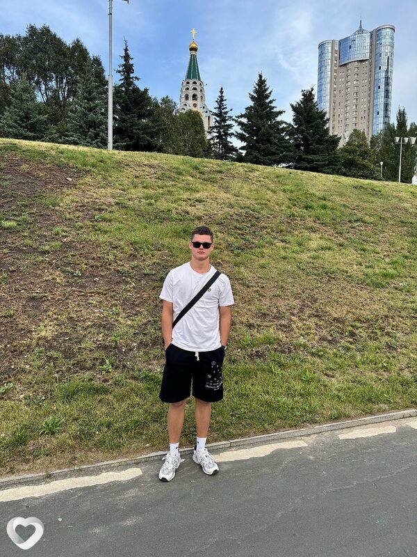 Никита, 19, Самаре — анкета №2732351