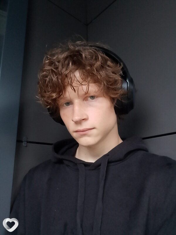 Александр, 19, Новосибирске — анкета №2733170
