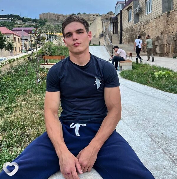 Максим, 30, Москве — анкета №2733291