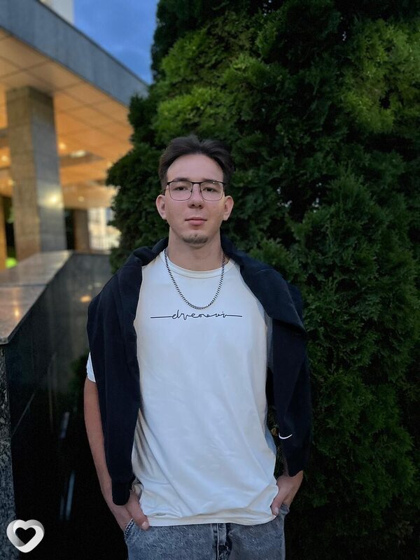Денис, 22, Усть-Каменогорск — анкета №2733397