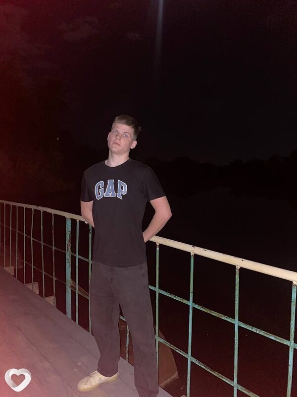 Никита, 21, Энгельсе — анкета №2733351
