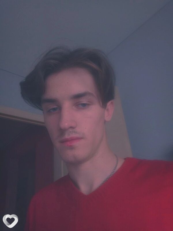 Денис, 21, Брянске — анкета №2733902