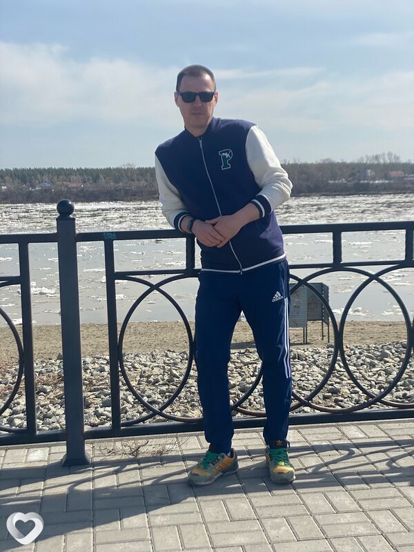 Дима, 44, Бийске — анкета №2735147